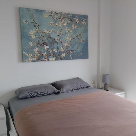 Climbers' Nest 'With Sea And Rock Views And Private Pool' Apartment Kamari  Ngoại thất bức ảnh